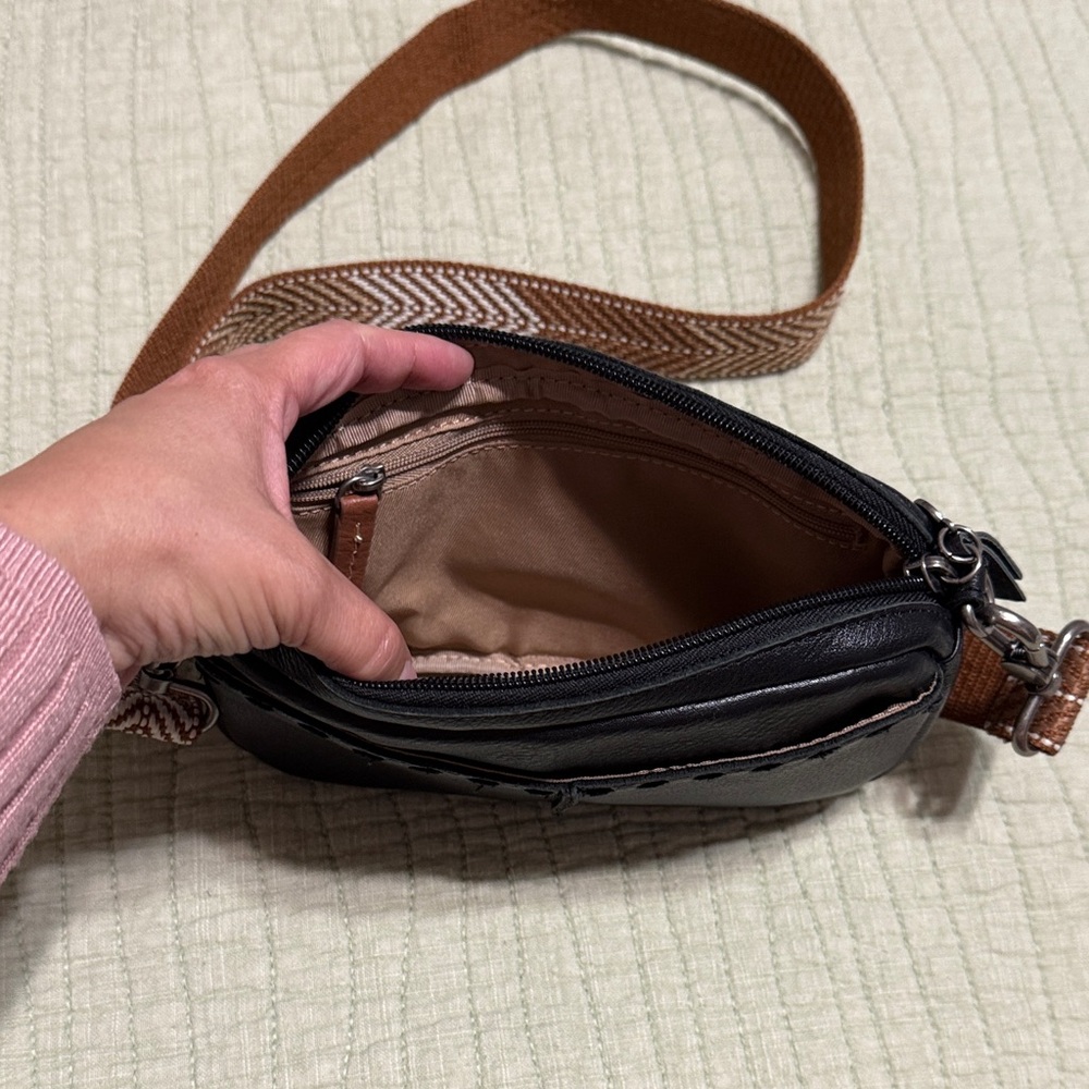 EUC The Sak Black Leather Bag with Tan Woven Strap - Picture 4 of 9